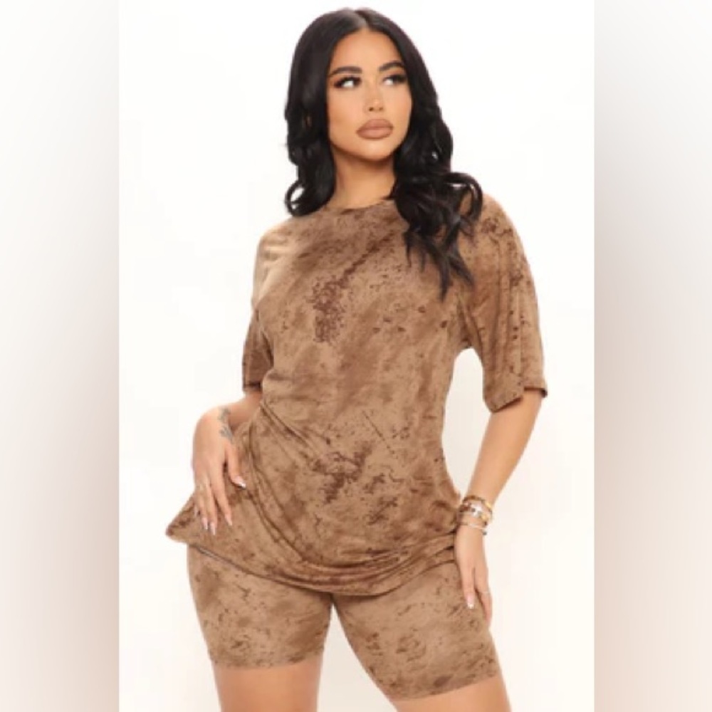 Fashion Nova matching set - t shirt and biker shorts